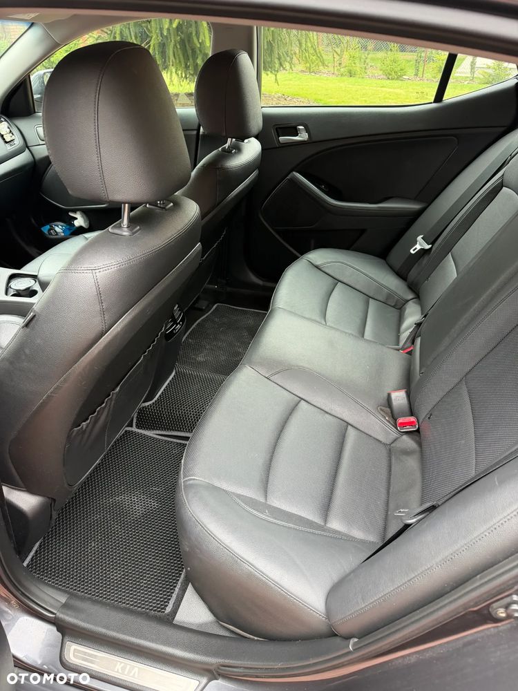 Kia Optima 1.7 CRDi L - 12