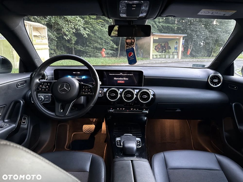 Mercedes-Benz CLA 200 7G-DCT - 20