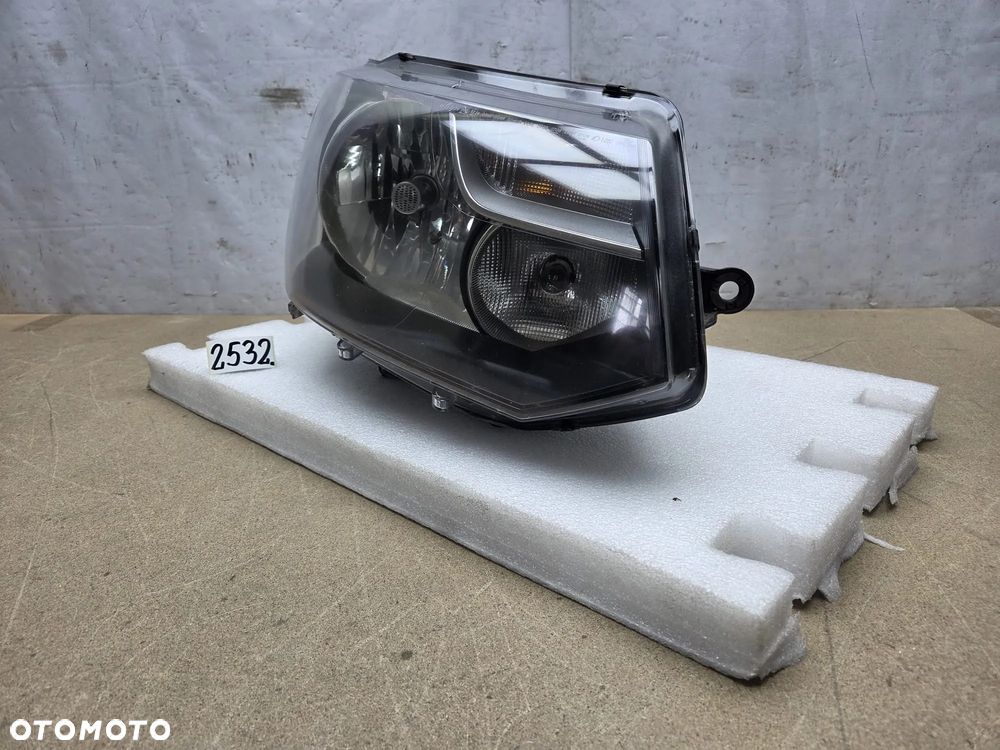 Volkswagen transporter T5 lift  09-15r 7E1941016T lampa prawy przód zwykła - 2