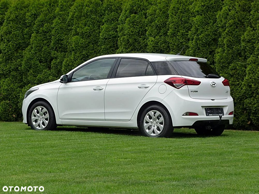 Hyundai i20 1.2 Pure - 18