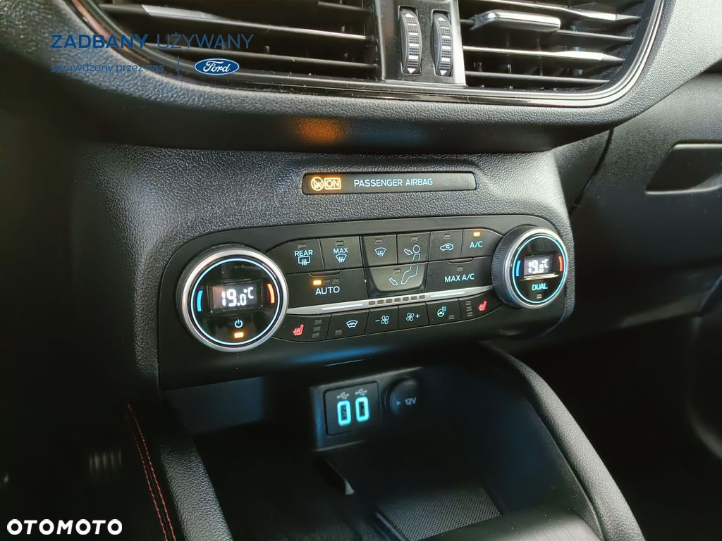 Ford Kuga - 24