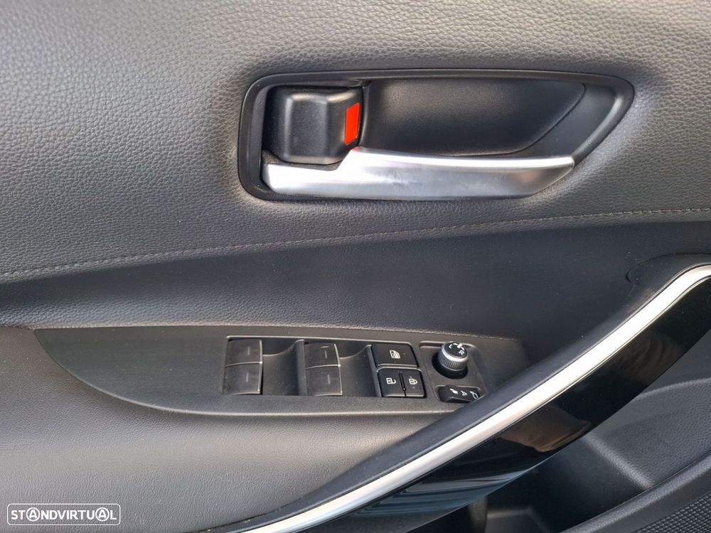 Toyota Corolla SD 1.8 Hybrid Luxury - 25