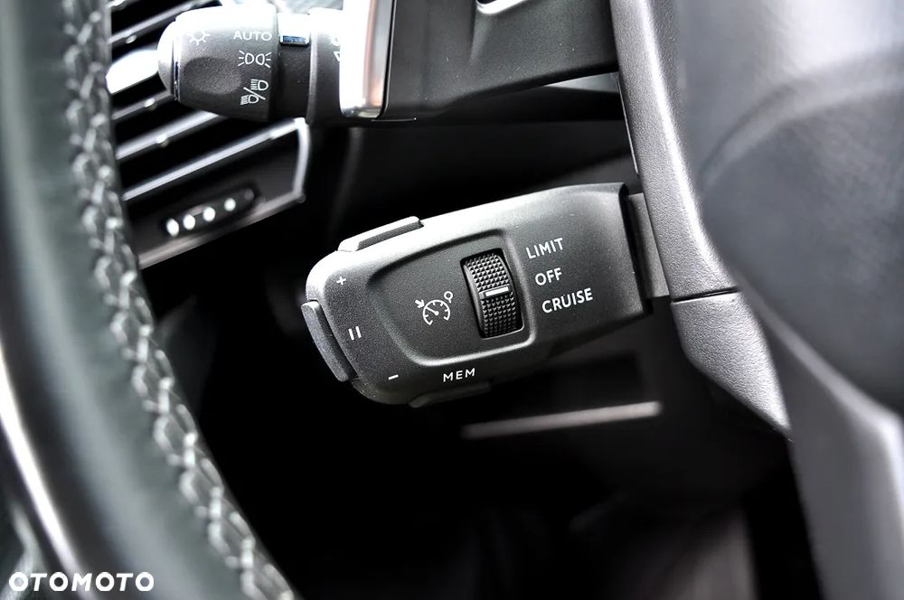 DS Automobiles DS 7 Crossback 1.5 BlueHDi Bastille - 36