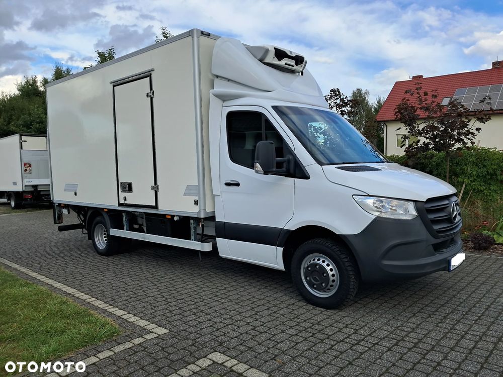 Mercedes-Benz SPRINTER 515 Chłodnia + Winda Salon Polska - 1