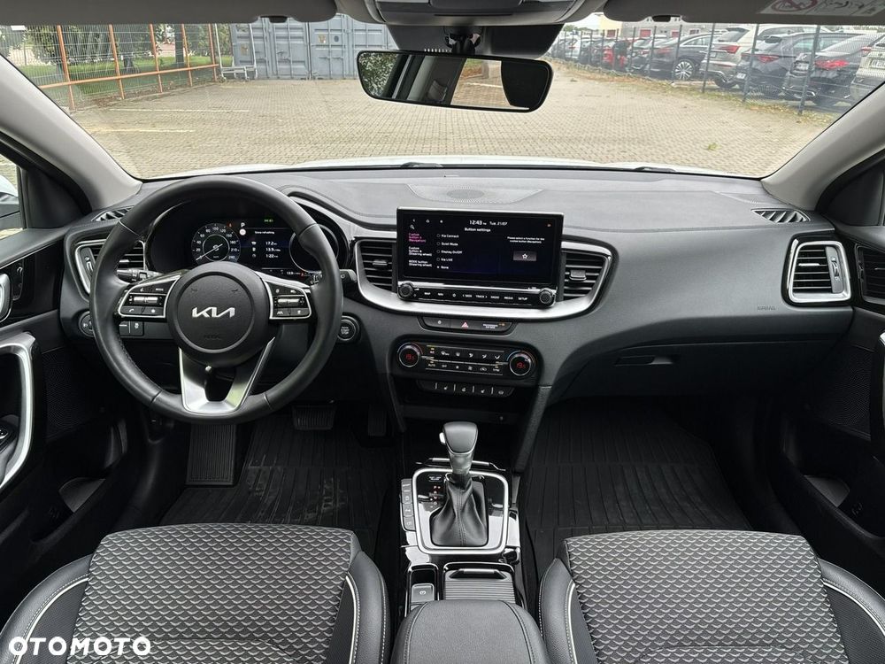 Kia XCeed 1.5 T-GDI Business Line DCT - 13