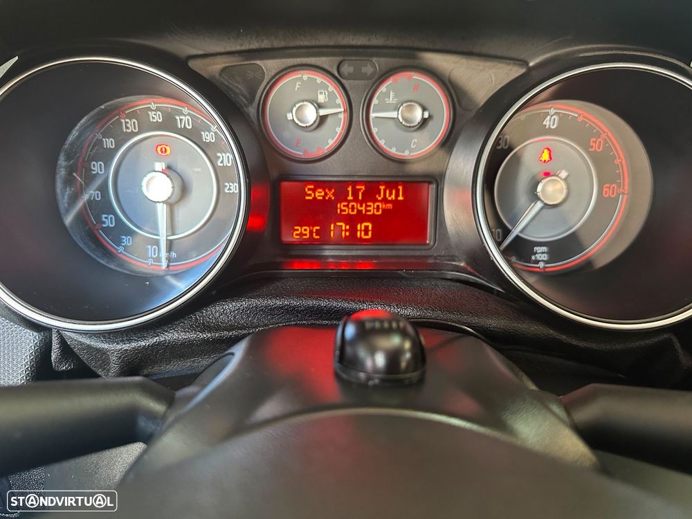 Fiat Punto 1.3 M-Jet Lounge S&S - 20