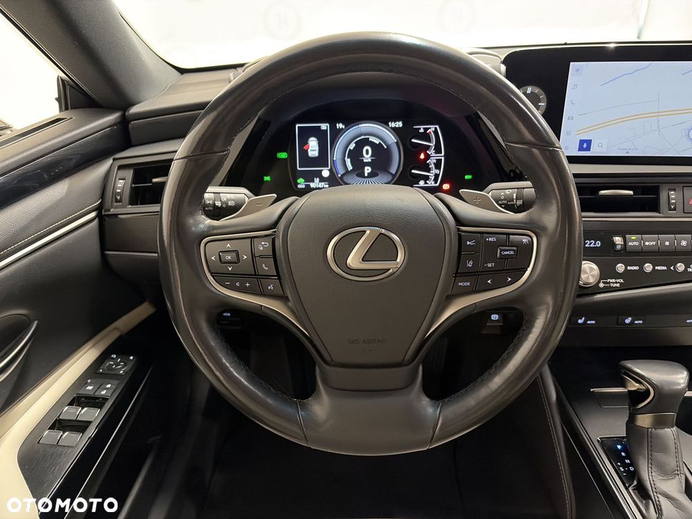 Lexus ES 300h Business Edition - 12