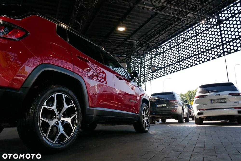 Jeep Compass - 36