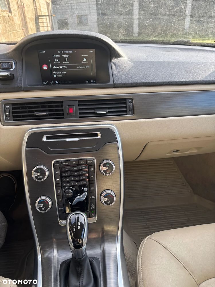 Volvo XC 70 D5 AWD Dynamic Summum - 10