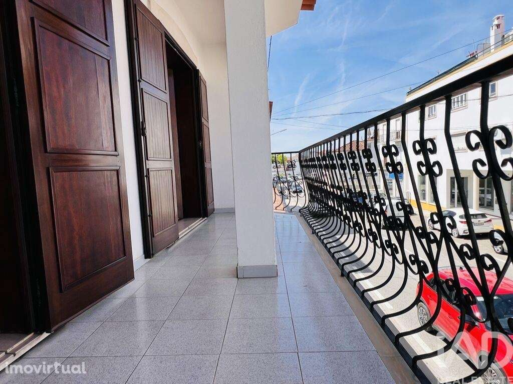 Casa / Villa T3 em Almeirim de 226,00 m2 - Grande imagem: 4/15