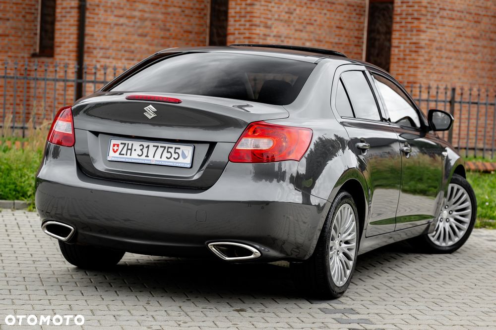 Suzuki Kizashi 2.4 4x4 CVT Sport - 9