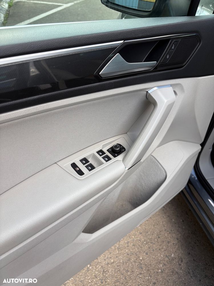 Volkswagen Tiguan 2.0 TDI SCR 4MOTION DSG Elegance - 8