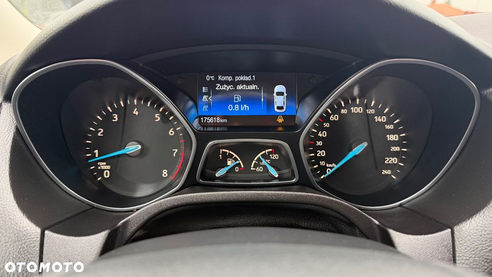 Ford Focus 1.0 EcoBoost Titanium ASS - 12