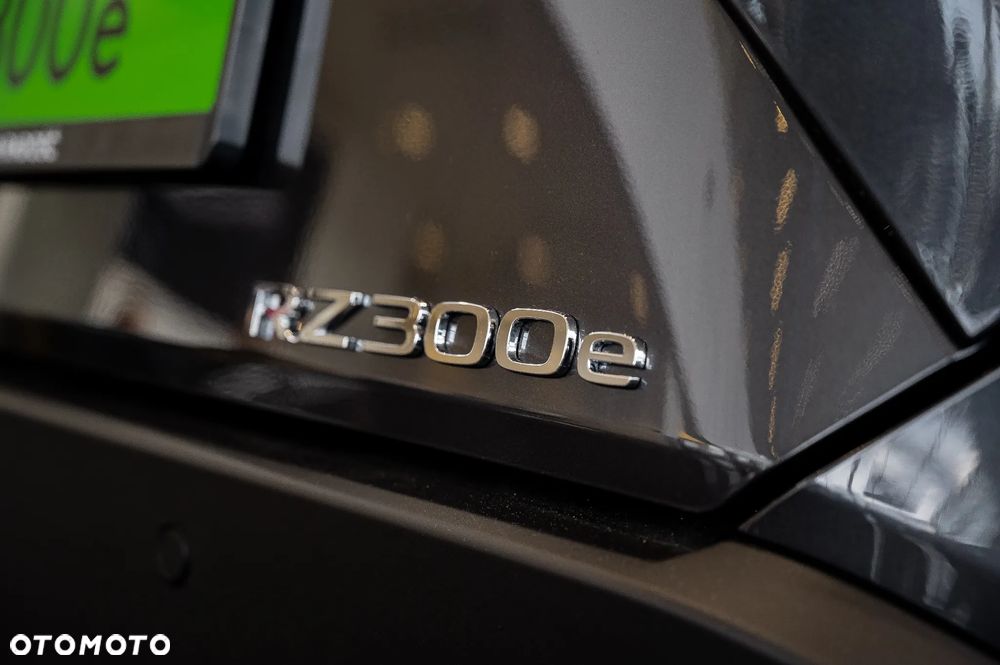 Lexus RZ 300e Prestige - 14