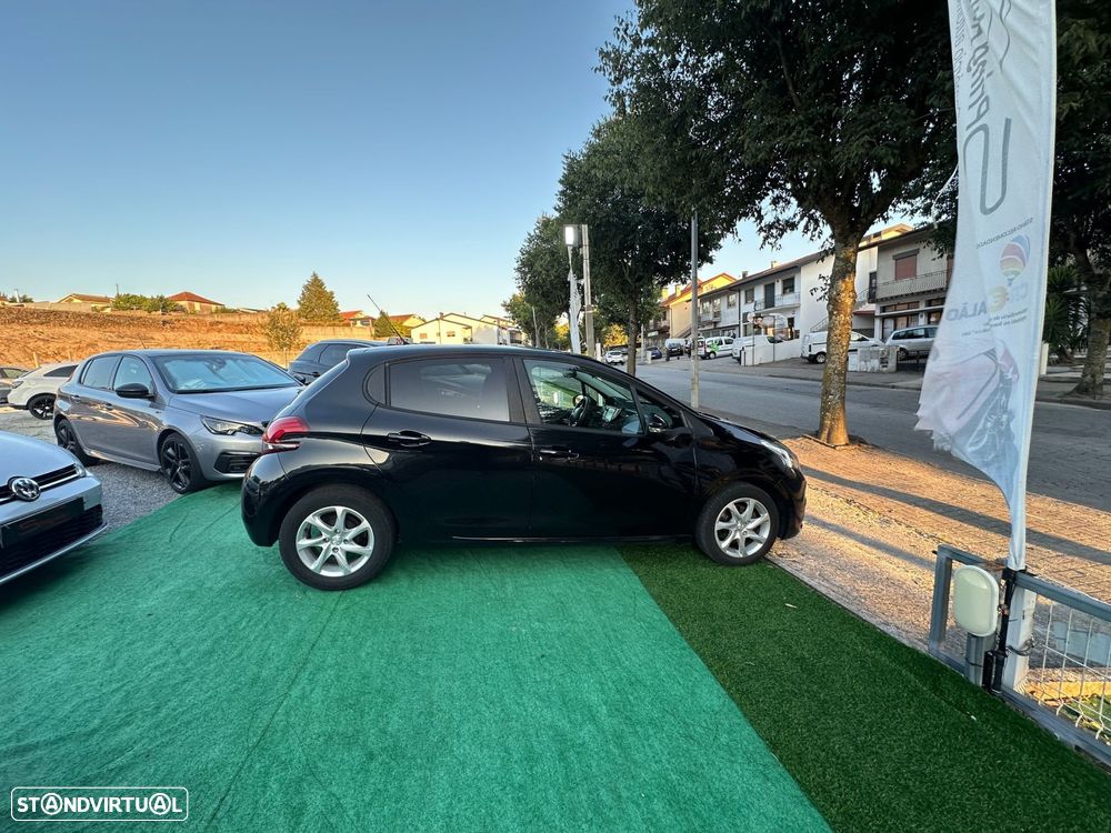 Peugeot 208 1.2 PureTech Style - 6