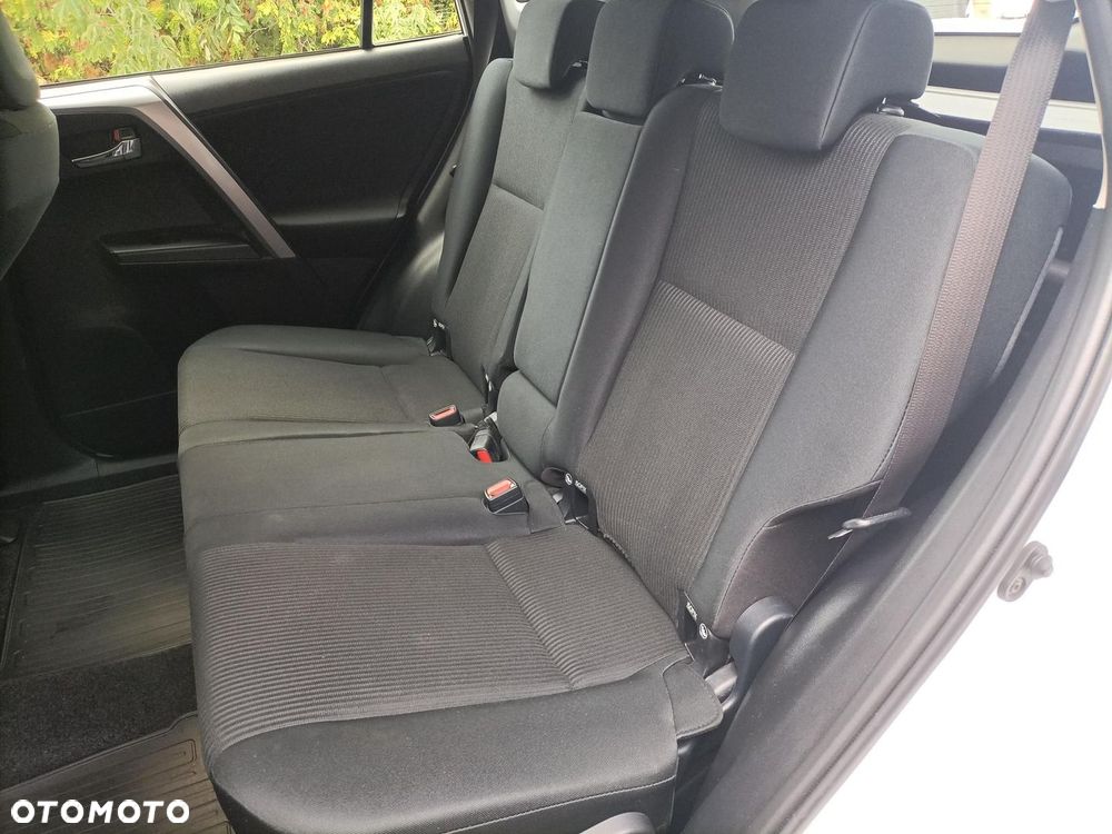Toyota RAV4 2.0 D-4D Active 4x2 - 11