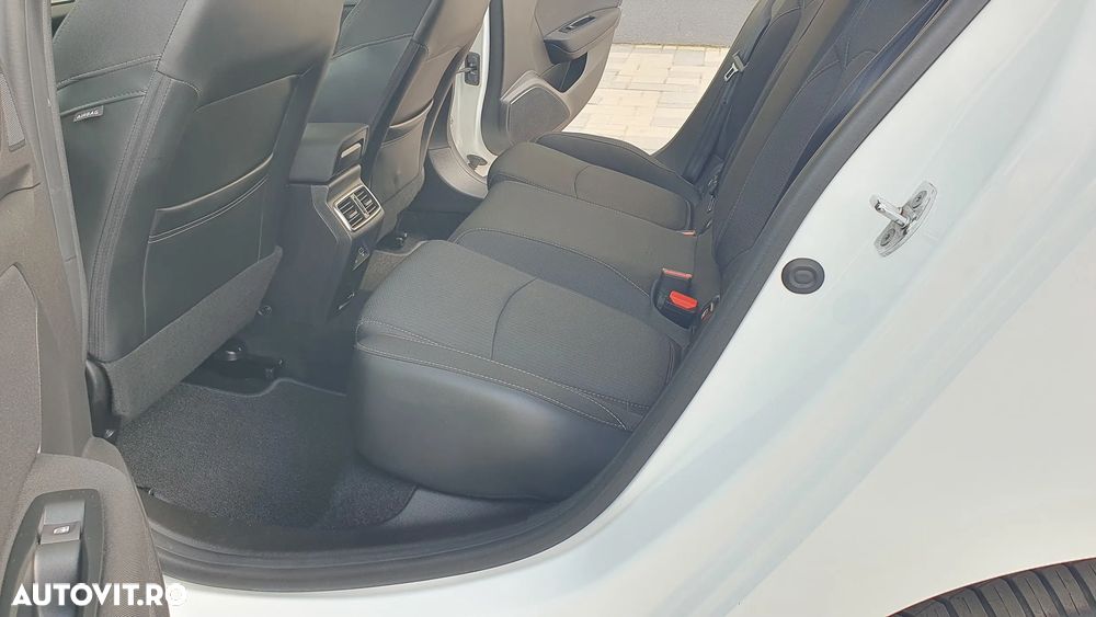 Renault Megane BLUE dCi 115 EDC BUSINESS EDITION - 21