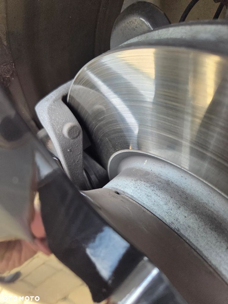 Mercedes-Benz Klasa V 300 d 4-Matic Exclusive 9G-Tronic (d³ugi) - 35