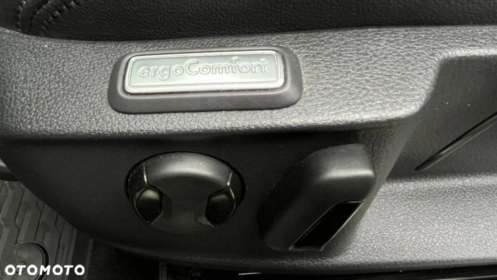 Volkswagen Passat - 39