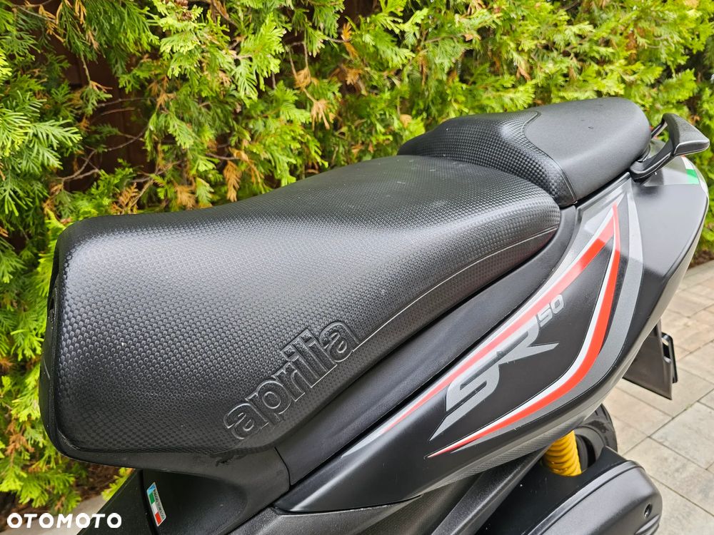 Aprilia SR - 12