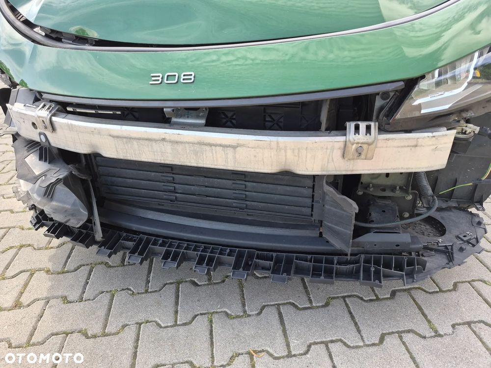 Peugeot 308 BlueHDi 130 EAT8 Stop & Start Allure Pack - 8