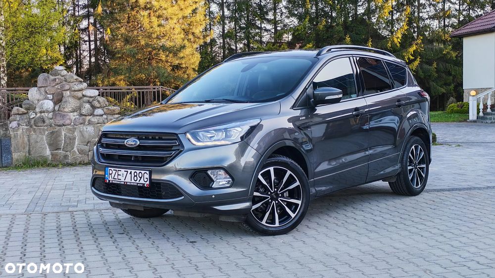 Ford Kuga 2.0 TDCi 4x2 ST-Line - 39
