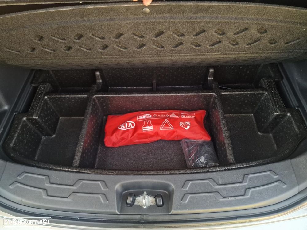 Kia Soul 1.6 CRDi TX - 23