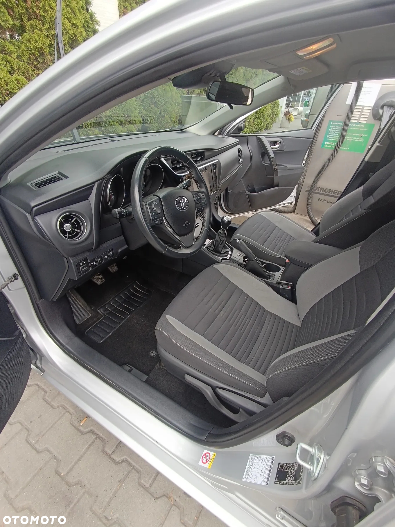 Toyota Auris - 13