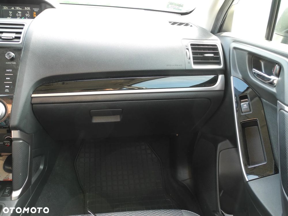 Subaru Forester 2.0 XT Comfort Lineartronic - 10