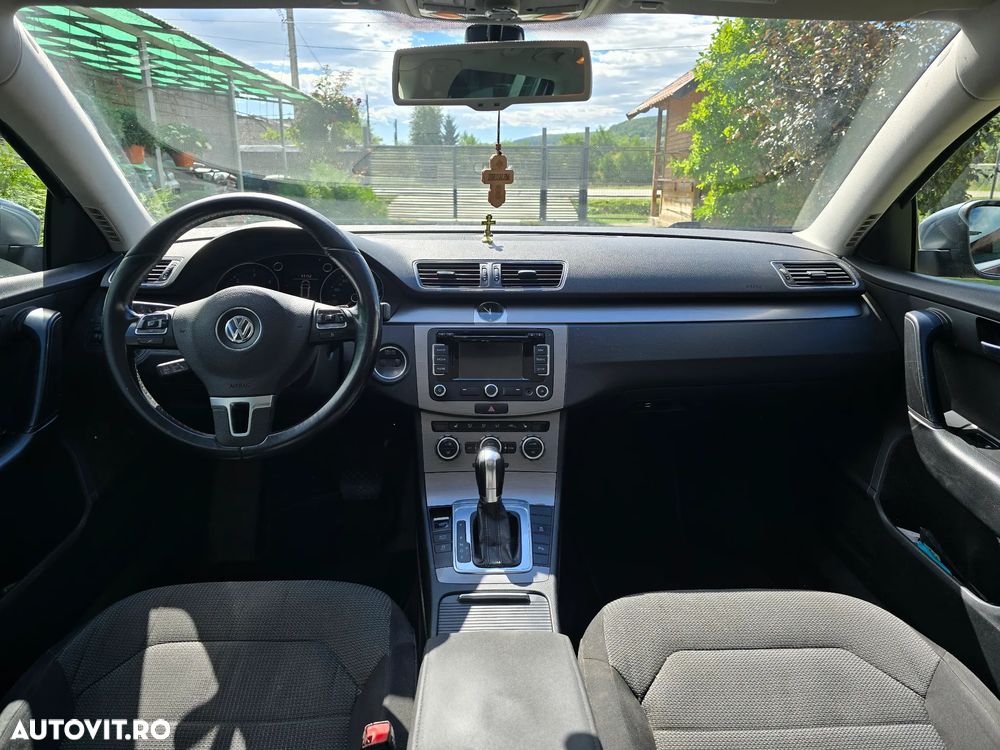 Volkswagen Passat 2.0 TDI BlueMotion Technology DSG Comfortline - 14