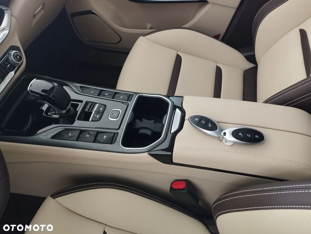 Bestune T77 1.5T Elegance DCT - 13