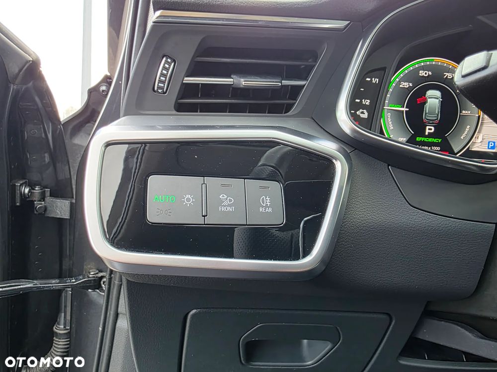 Audi A6 Avant 55 TFSI e quattro S tronic sport - 27