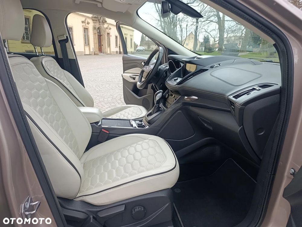 Ford Kuga 2.0 TDCi 4x4 Vignale - 26