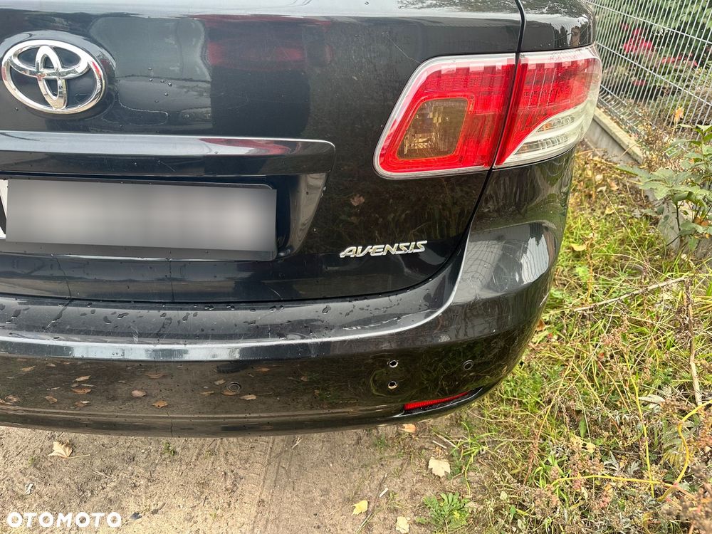 Toyota Avensis 1.8 Sol - 14