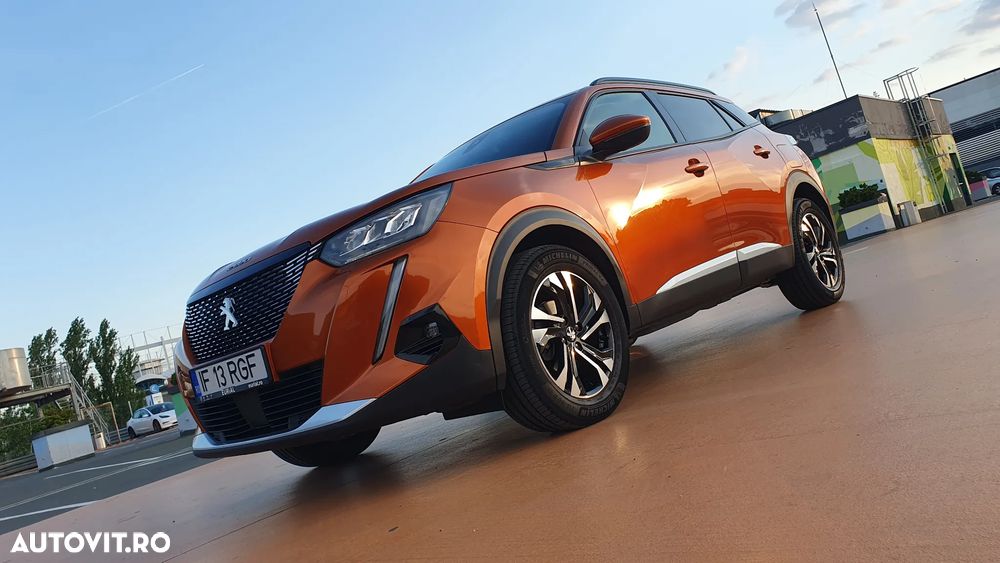 Peugeot 2008 1.2 PureTech EAT8 STT GT - 11