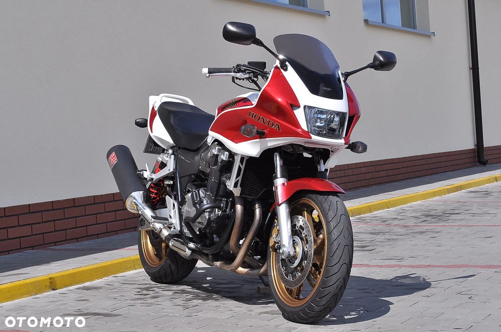 Honda CB - 1