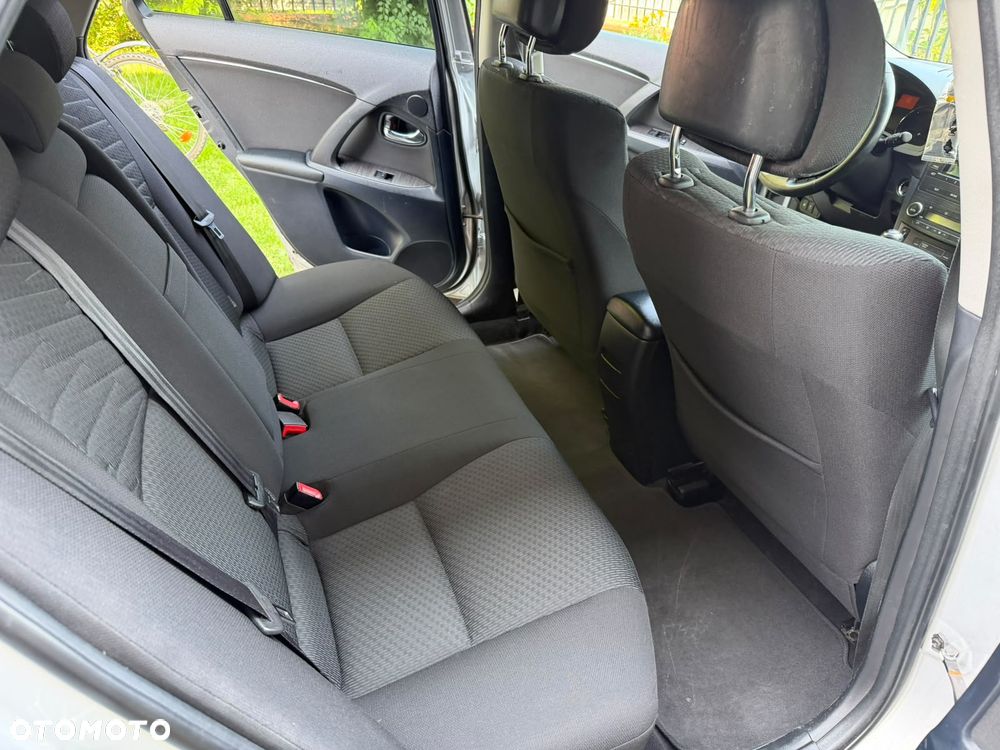 Toyota Avensis 2.2 D-4D Sol Plus 180 Premium - 8