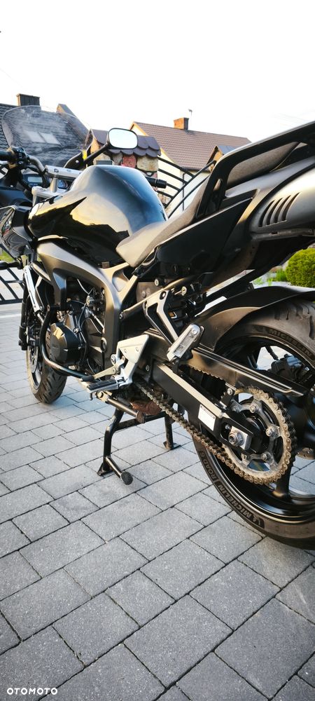 Yamaha FZ6 - 8