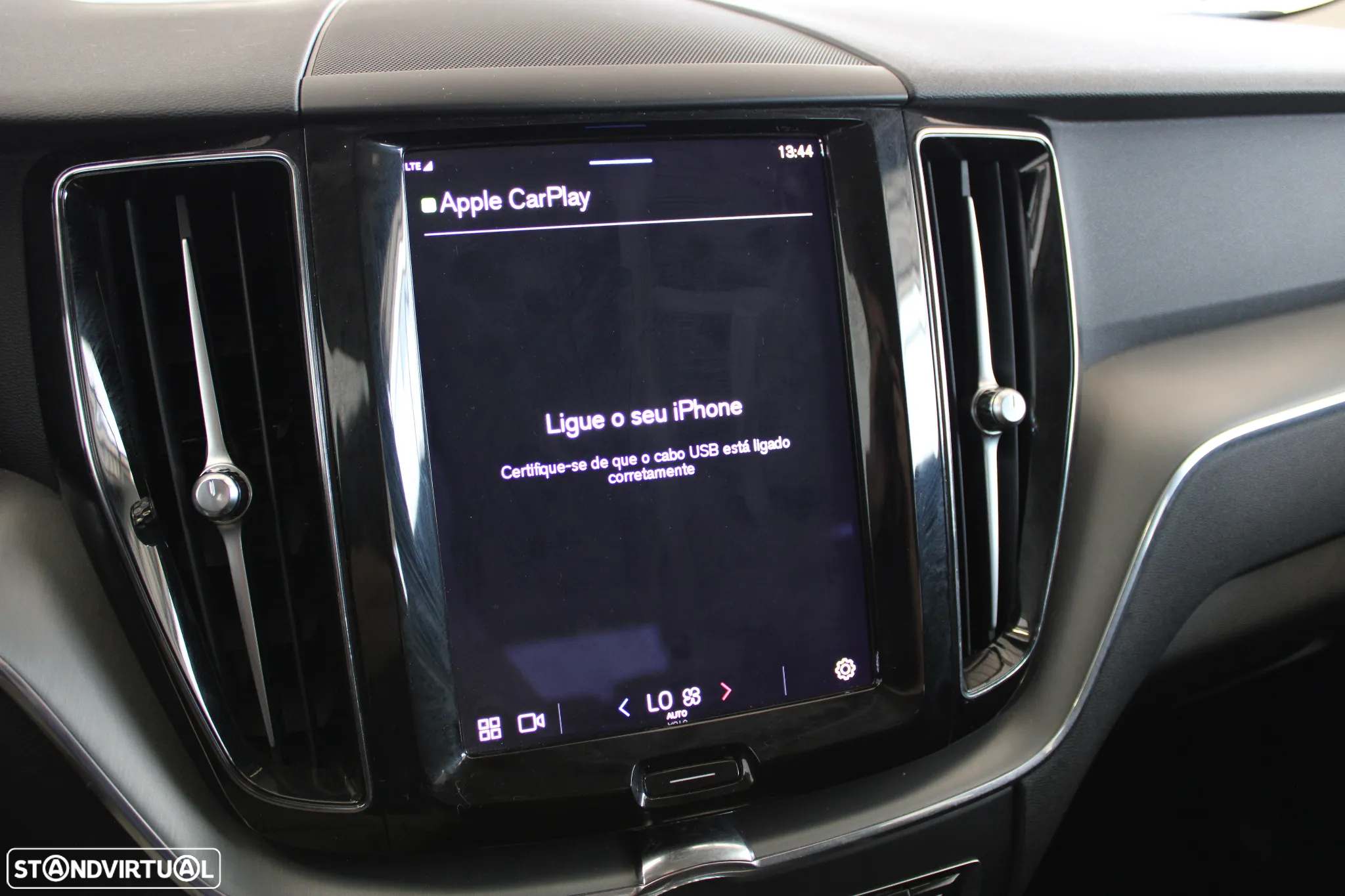 Volvo XC 60 2.0 B4 Momentum Plus - 19
