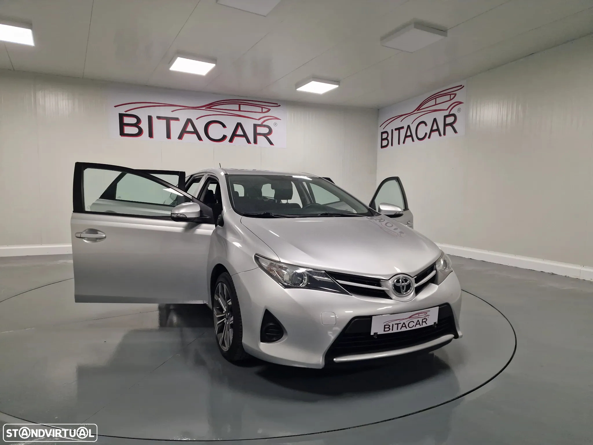 Toyota Auris Touring Sports 1.4 D-4D Comfort+J16 - 15