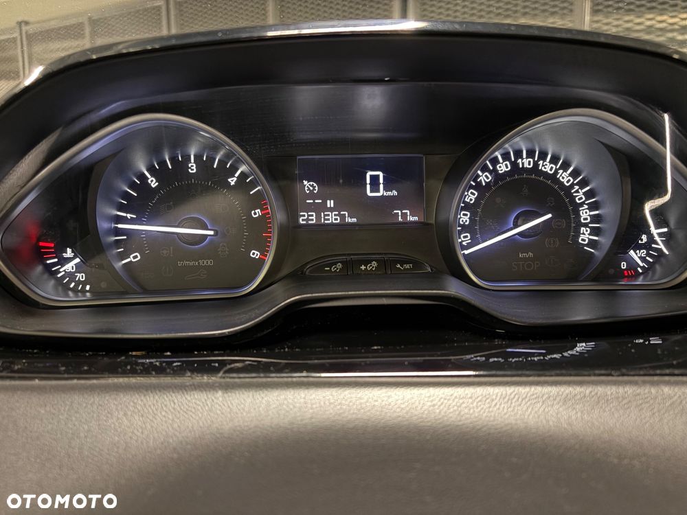 Peugeot 208 1.6 BlueHDi Active S&S - 5