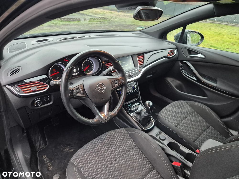 Opel Astra 1.4 Turbo Business - 25