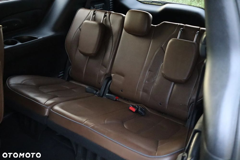 Chrysler Pacifica - 25
