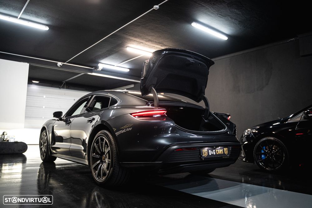 Porsche Taycan Bateria Performance Plus - 26