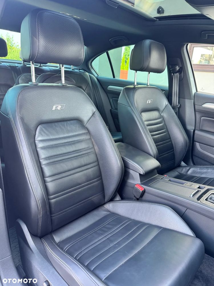 Volkswagen Passat - 11