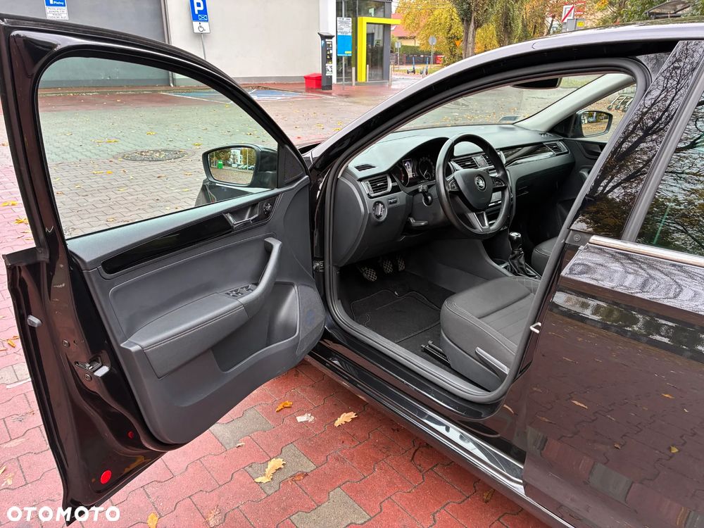 Skoda RAPID 1.0 TSI Style - 11