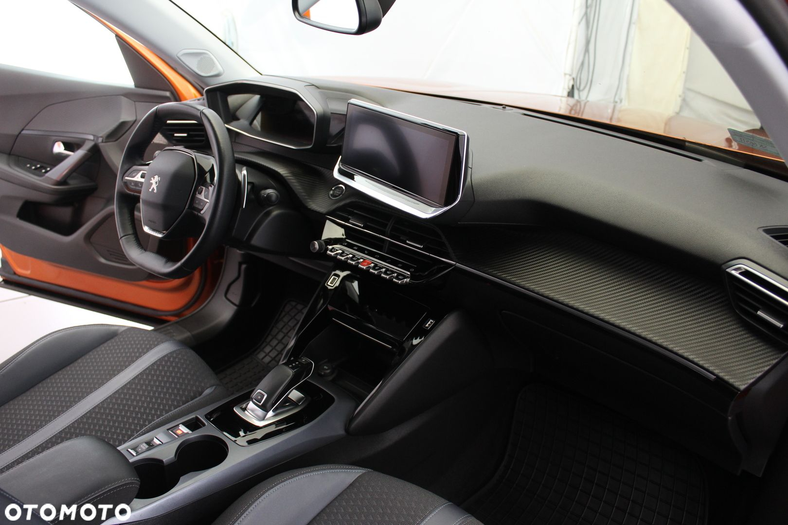 Peugeot 2008 1.2 PureTech Allure S&S EAT8 - 2