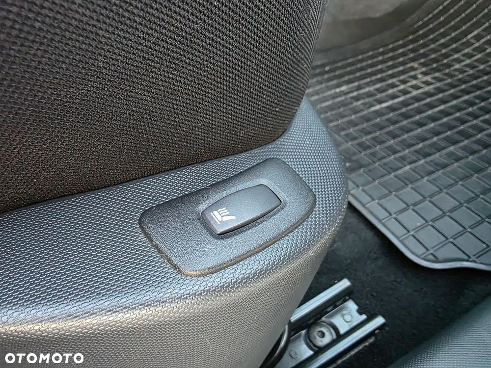 Renault Clio - 17