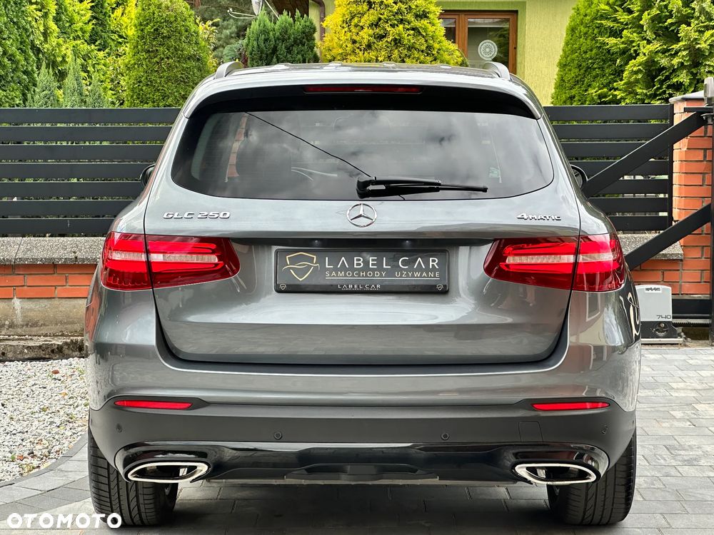 Mercedes-Benz GLC 250 4Matic 9G-TRONIC Exclusive - 20