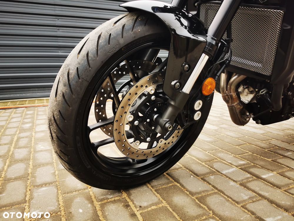 Yamaha XSR - 35